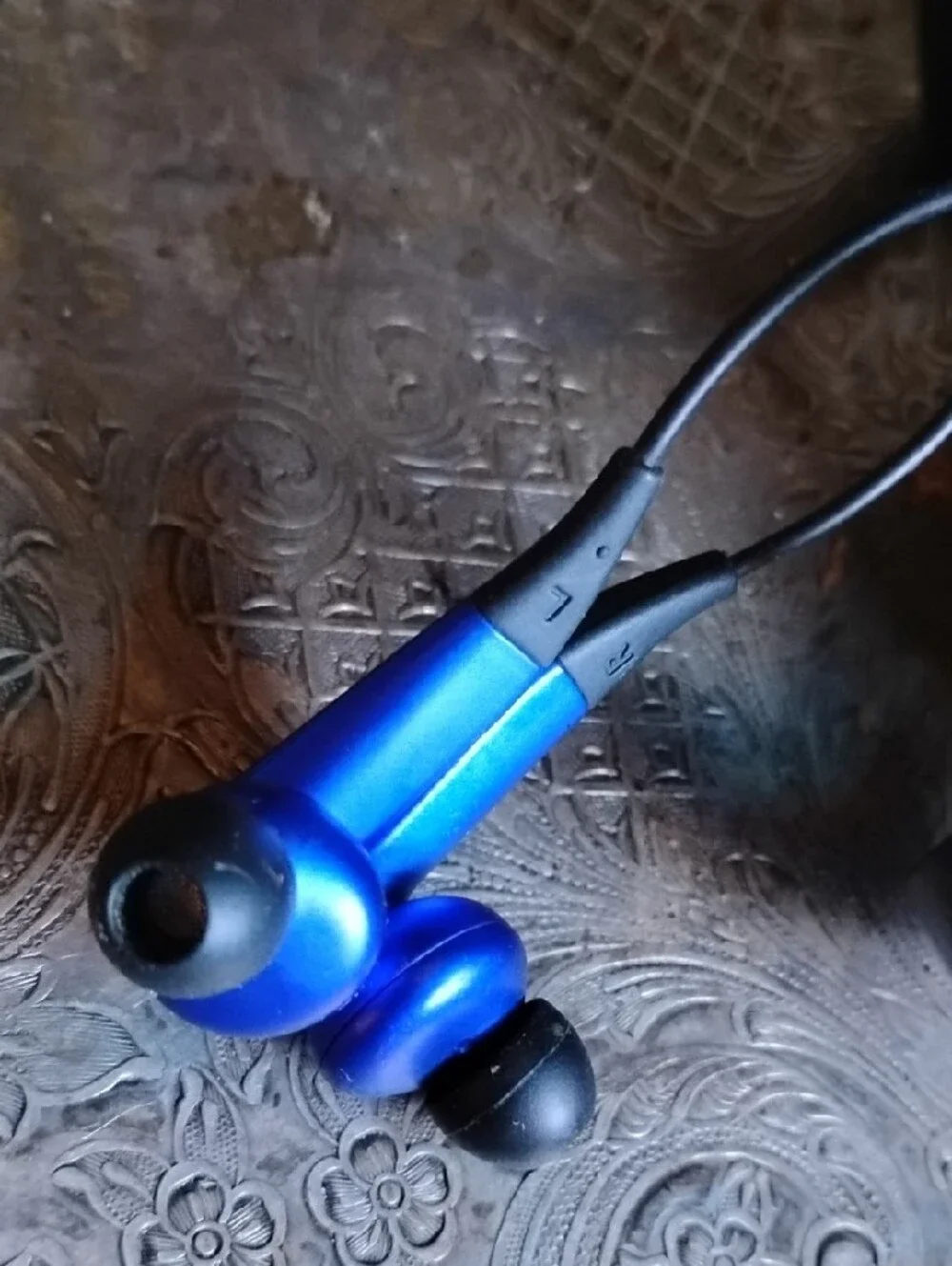 Samsung  Level Teal and Royal Blue Wireless Neckband Earbuds+